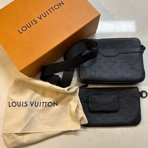 Louis Vuitton Monogram Black Messenger Bag